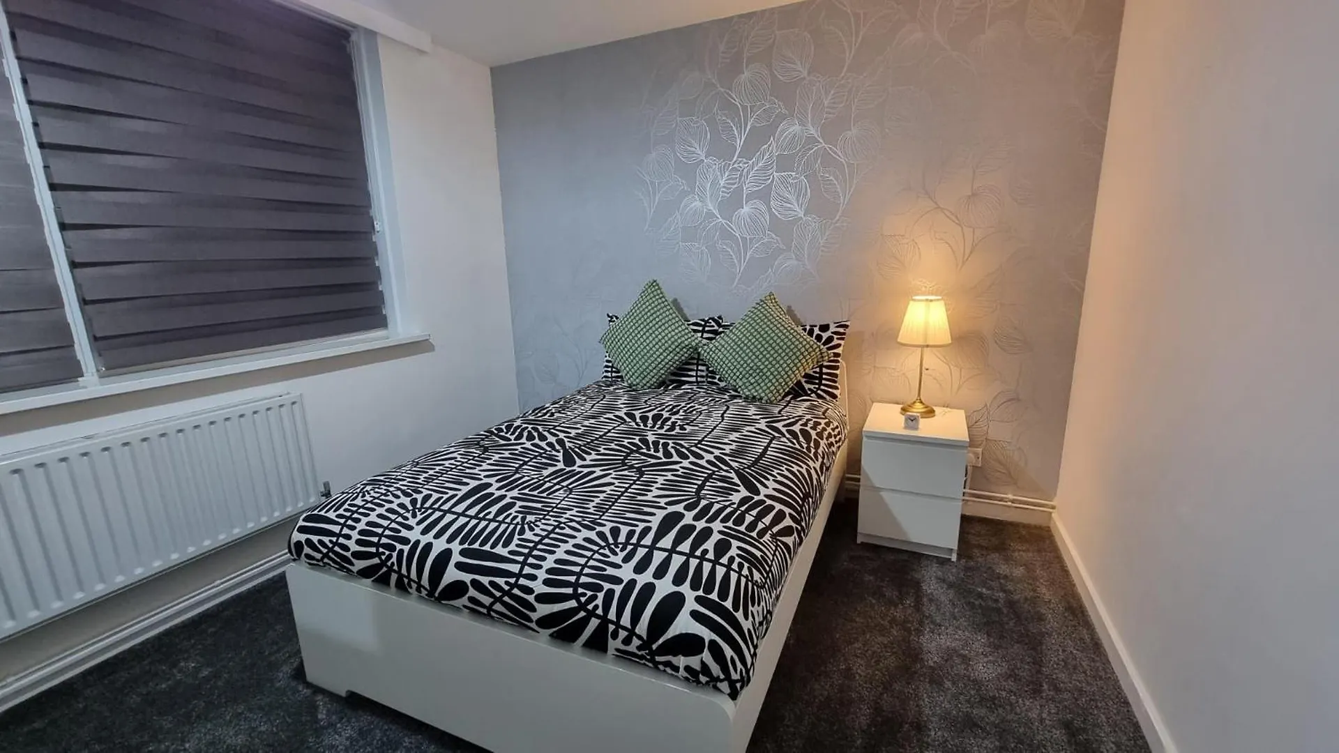 Amazing 1 Bed Entire Flat With Separate Living Room And Kitchen In London With Free Parking